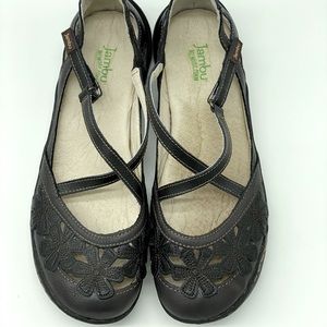 Jambu Blossom Encore size 9.5